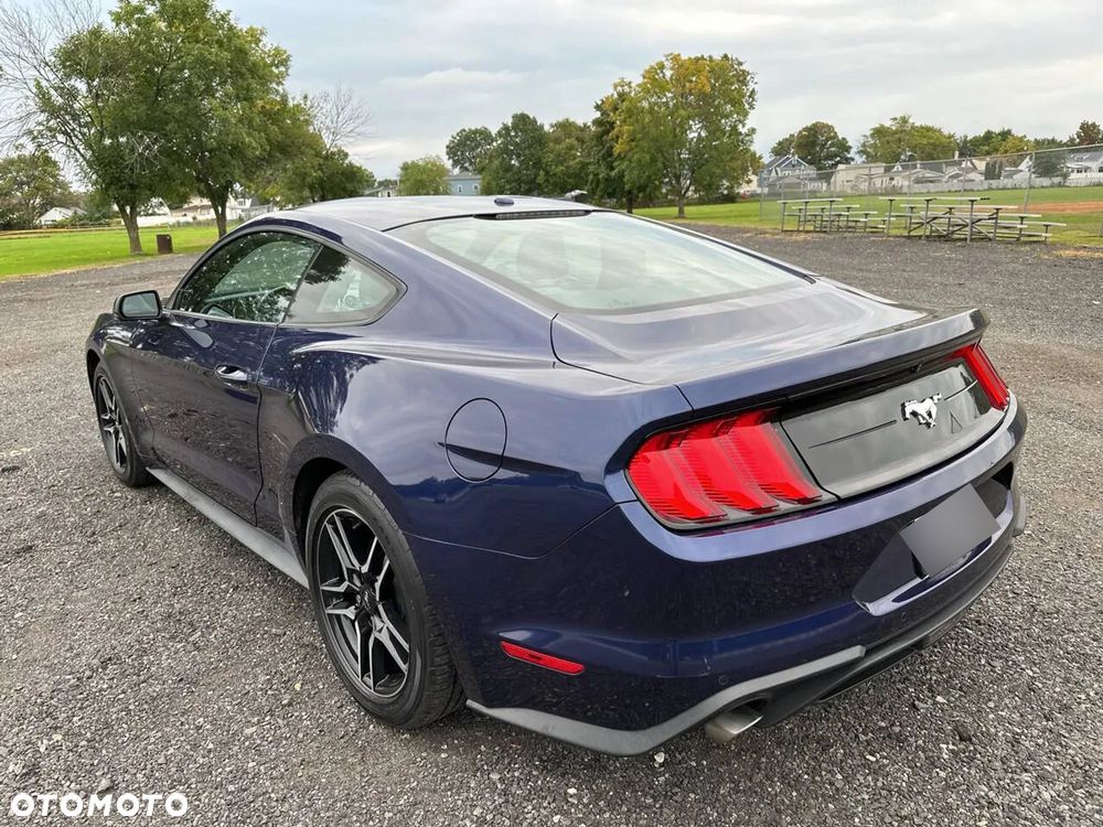 Ford Mustang - 9
