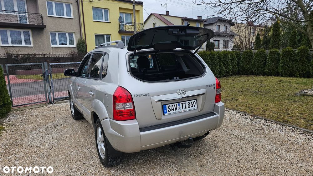 Hyundai Tucson 2.0 2WD GLS Style - 32