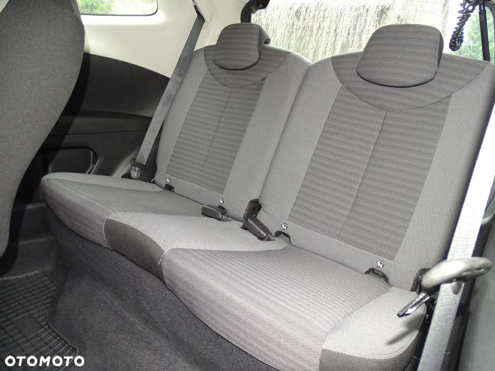 Toyota Aygo x-play - 13