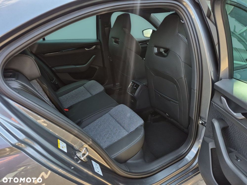 Skoda Octavia 2.0 TSI Sportline 4x4 DSG - 16