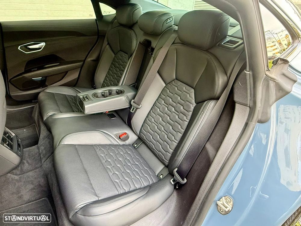 Audi e-tron GT quattro - 14