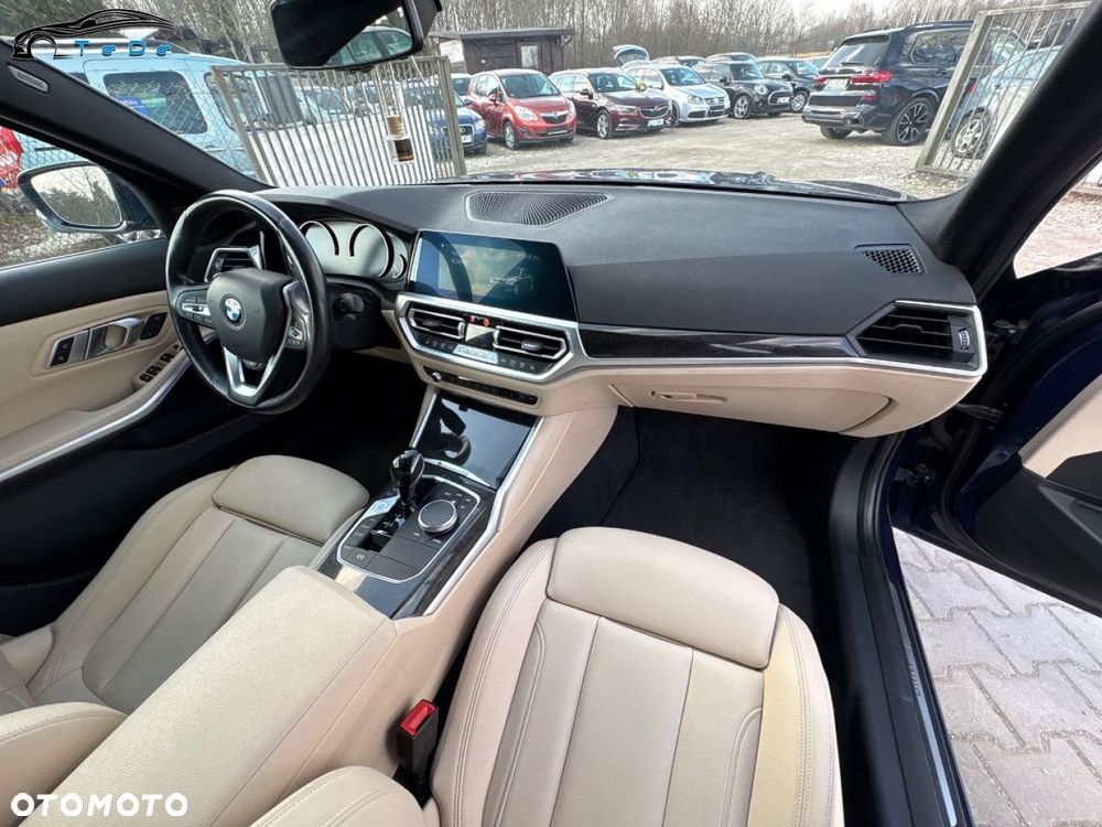 BMW Seria 3 330i GPF Advantage sport - 31