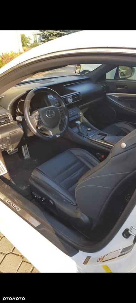 Lexus RC 200t - 7