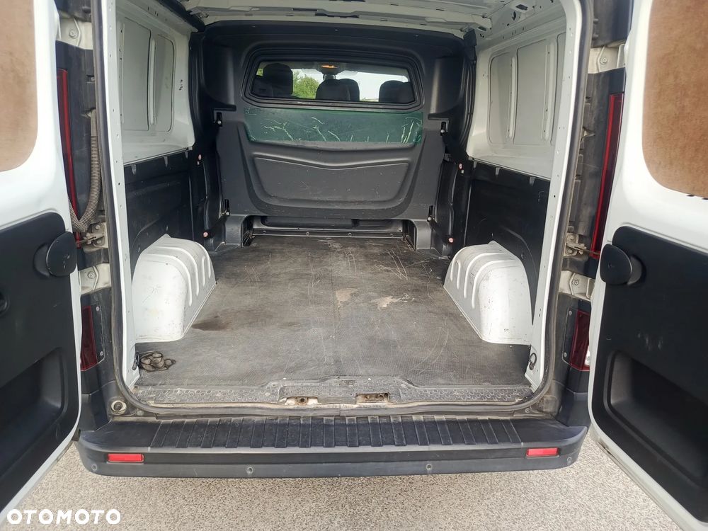 Renault Trafic 2.0 dCi - 15