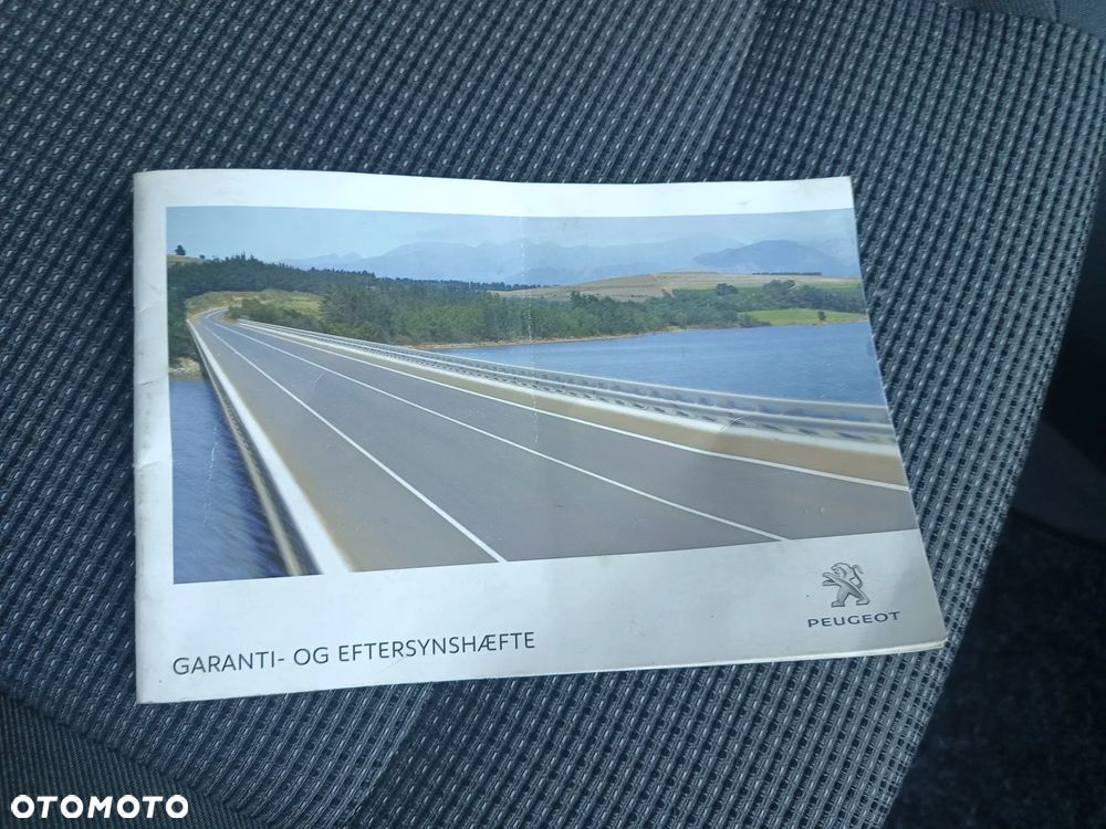 Peugeot 5008 HDI FAP 150 Active - 16