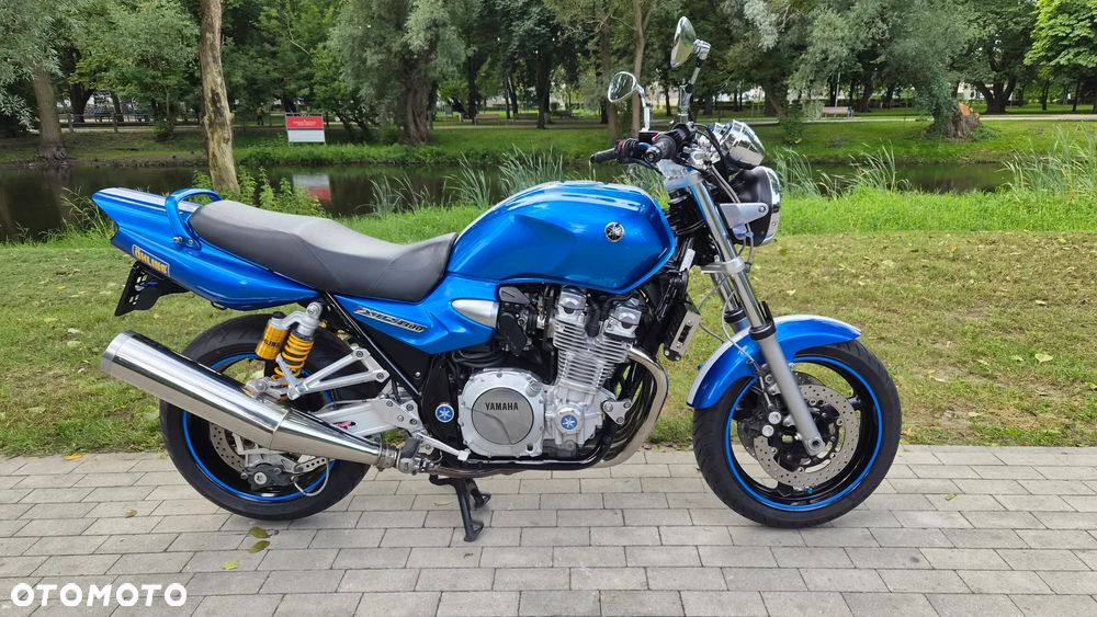 Yamaha XJR - 2