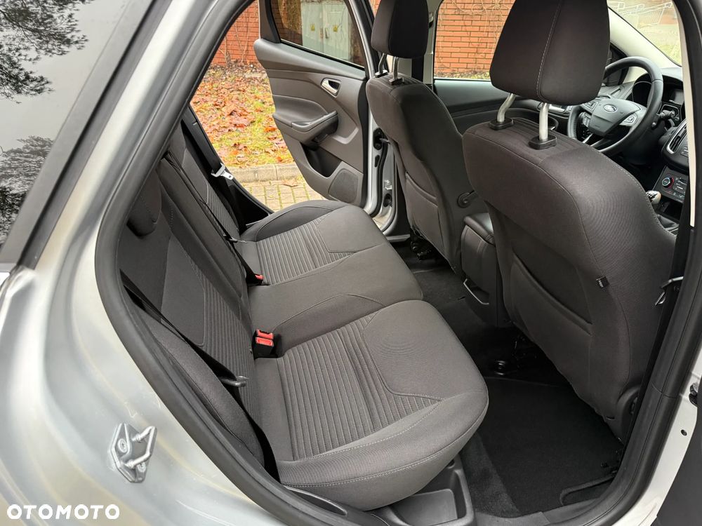 Ford Focus - 17