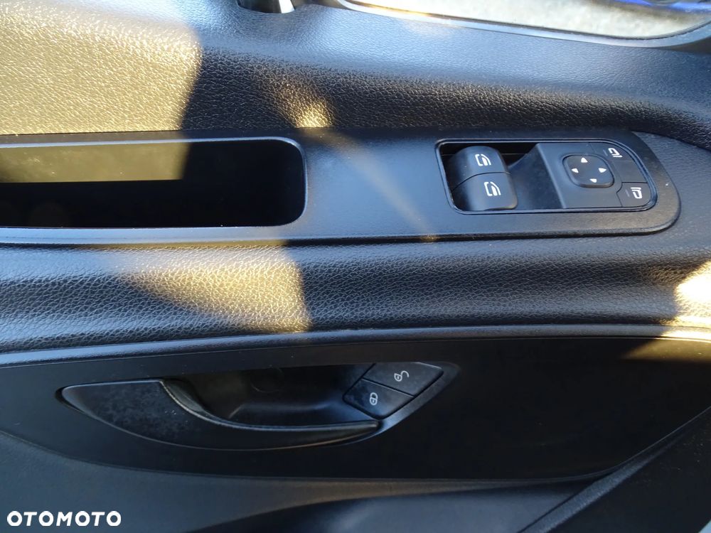 Mercedes-Benz SPRINTER - 21