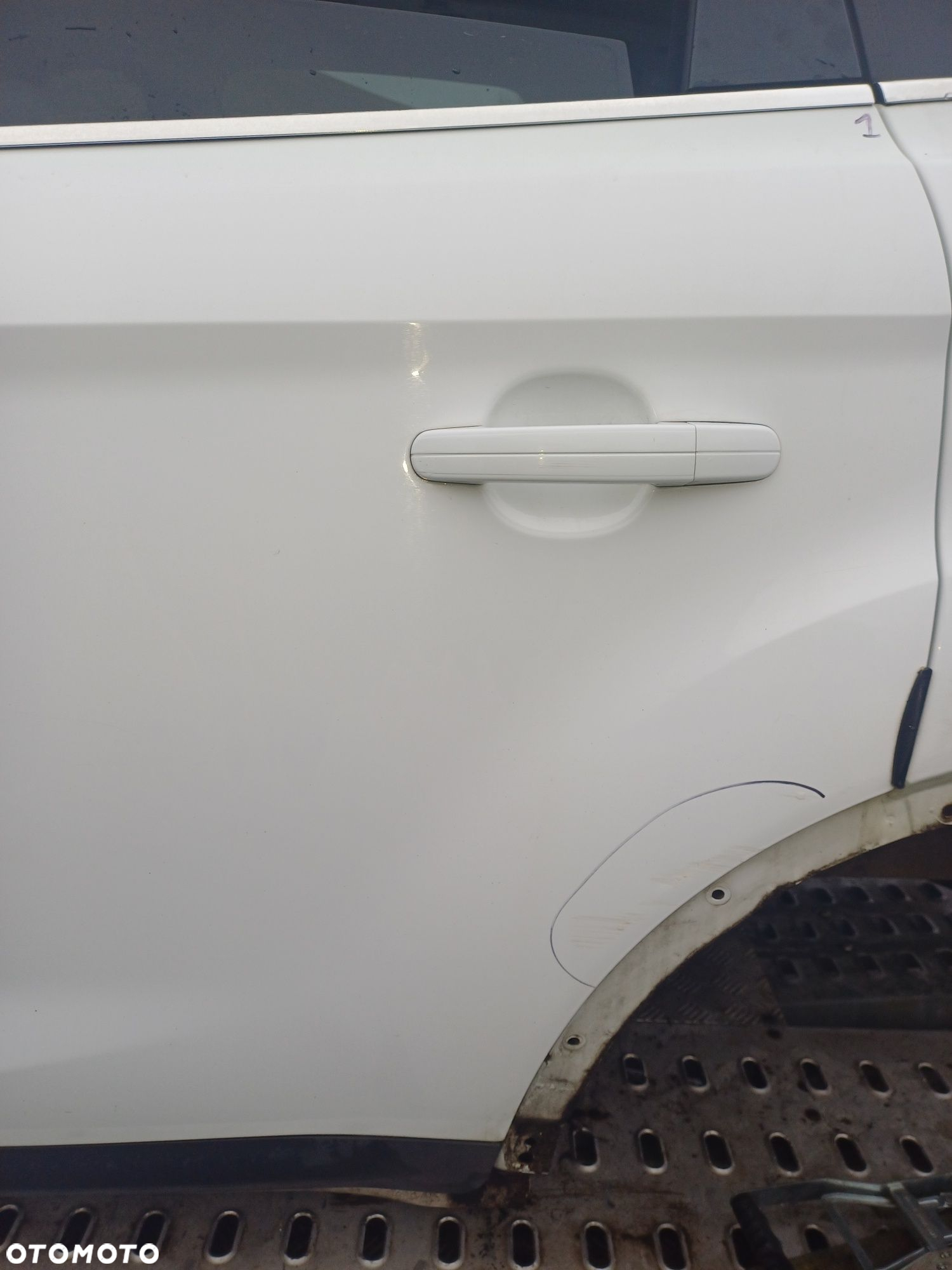 Drzwi Lewy przód i tył Ford Kuga Mk 1 kolor 58-biały - 6
