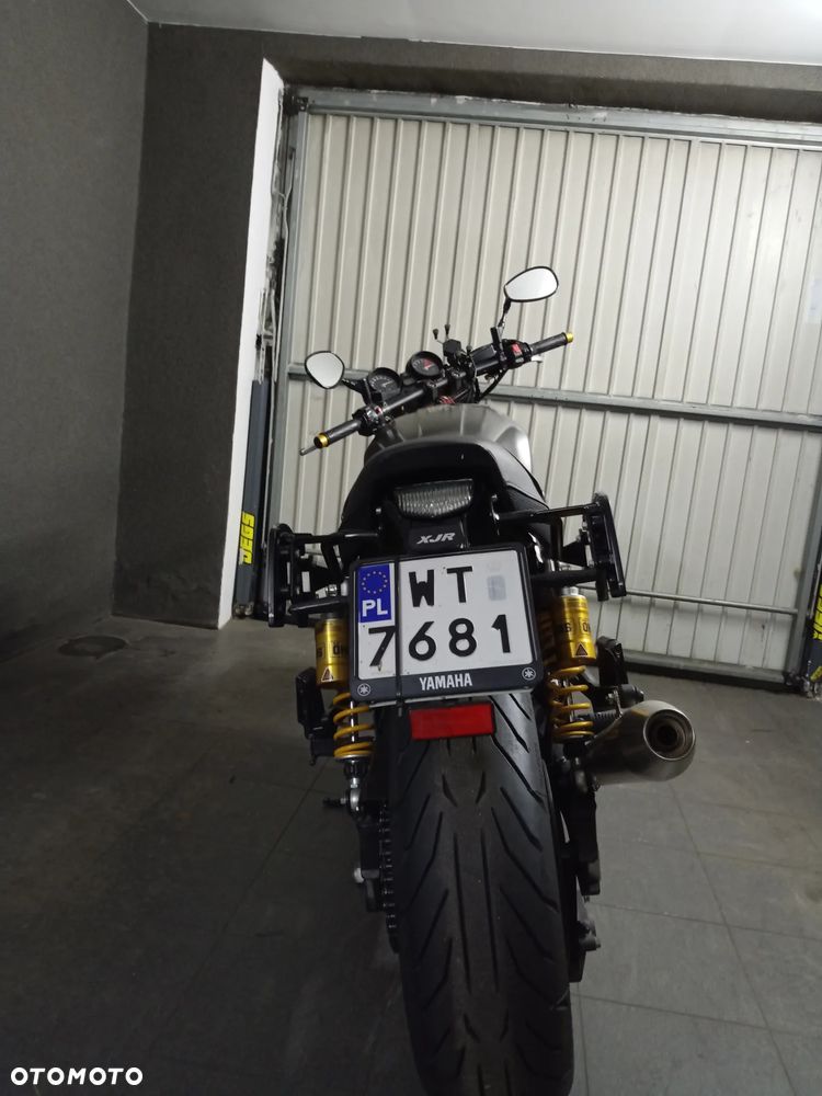 Yamaha XJR - 6