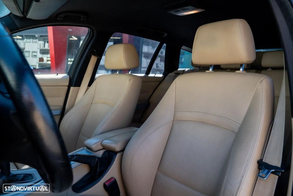 BMW 318 d Auto Pack M - 22