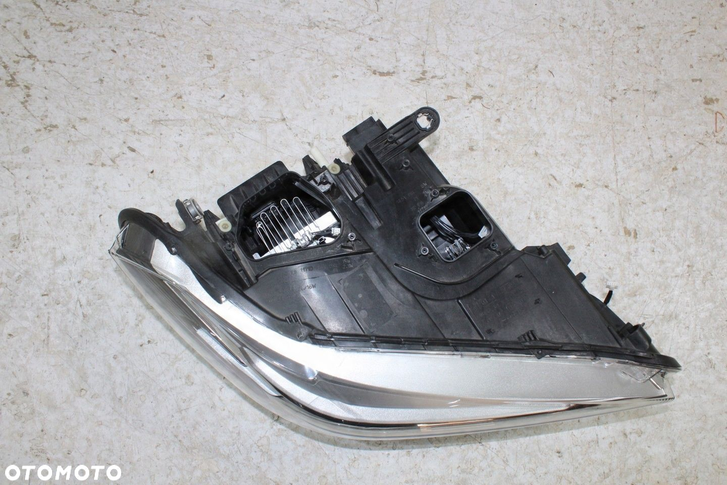 BMW x1 F48 lampa prawa przód Full Led 7472220 - 5