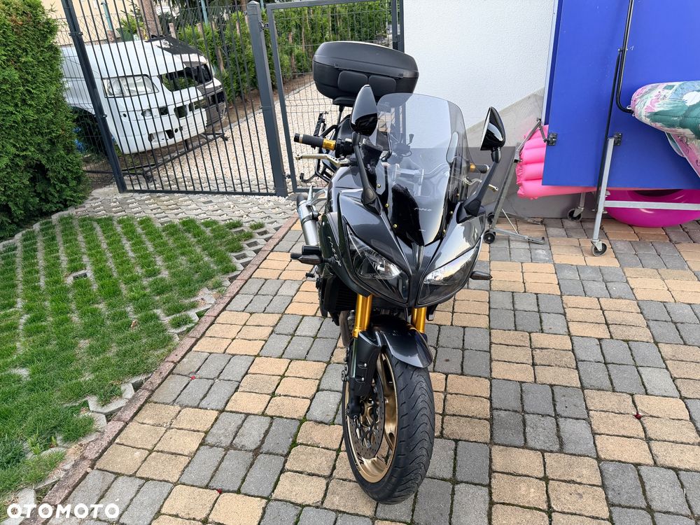 Yamaha FZ - 4
