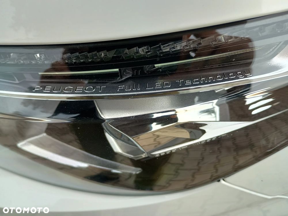 Peugeot 3008 1.2 PureTech Allure Pack S&S EAT8 - 8