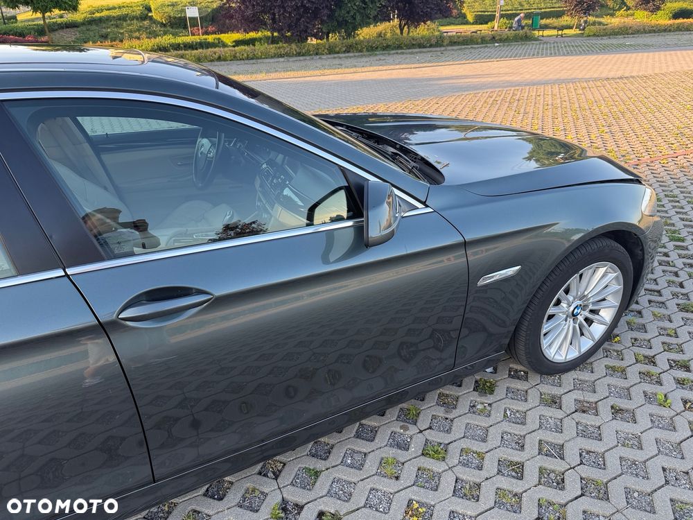 BMW Seria 5 525d xDrive Sport-Aut - 15