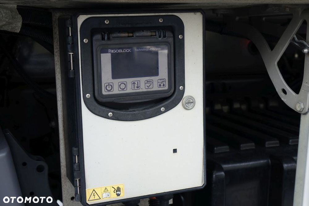 DAF LF 290 / CHŁODNIA / FRIGOBLOCK FK13 / EURO 6 / AUTOMAT / ROLETA / WINDA ZAŁADUNKOWA - 13