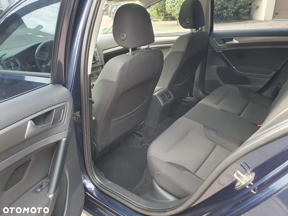 Volkswagen Golf - 14