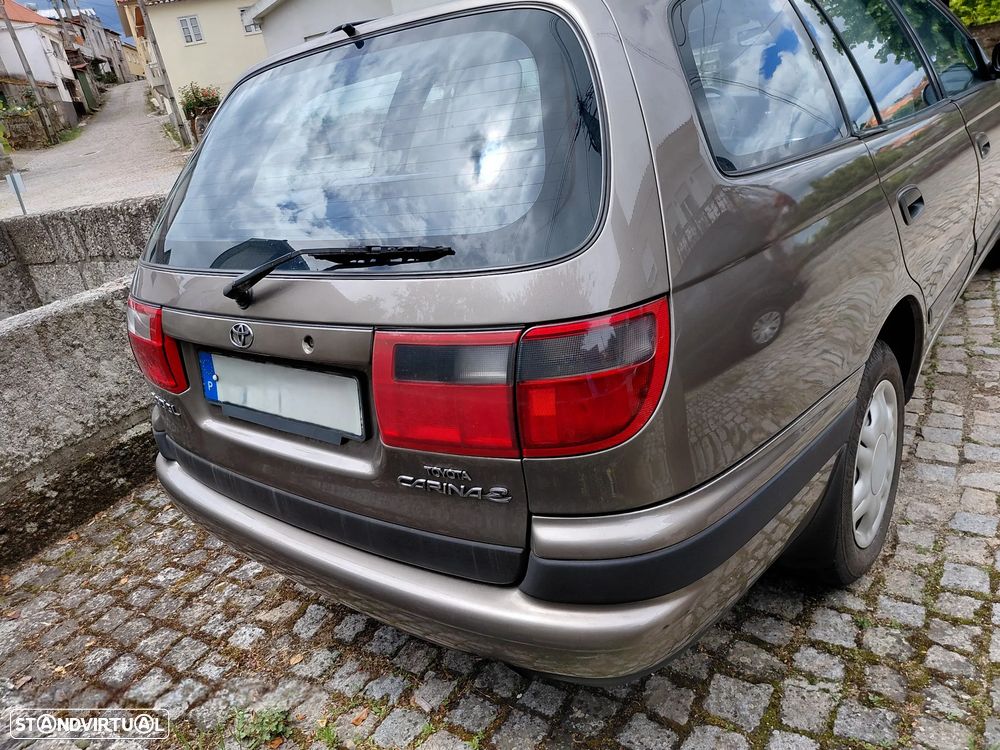 Toyota Carina - 5
