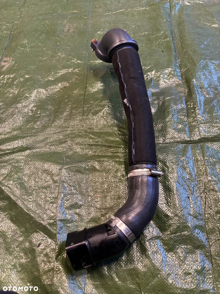 VW Tiguan II Golf VII rura przewód intercoolera 04L145828G - 2