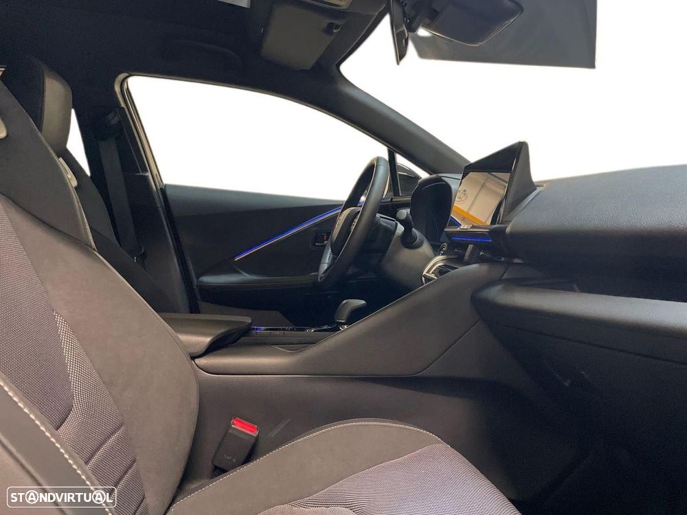Toyota C-HR - 11
