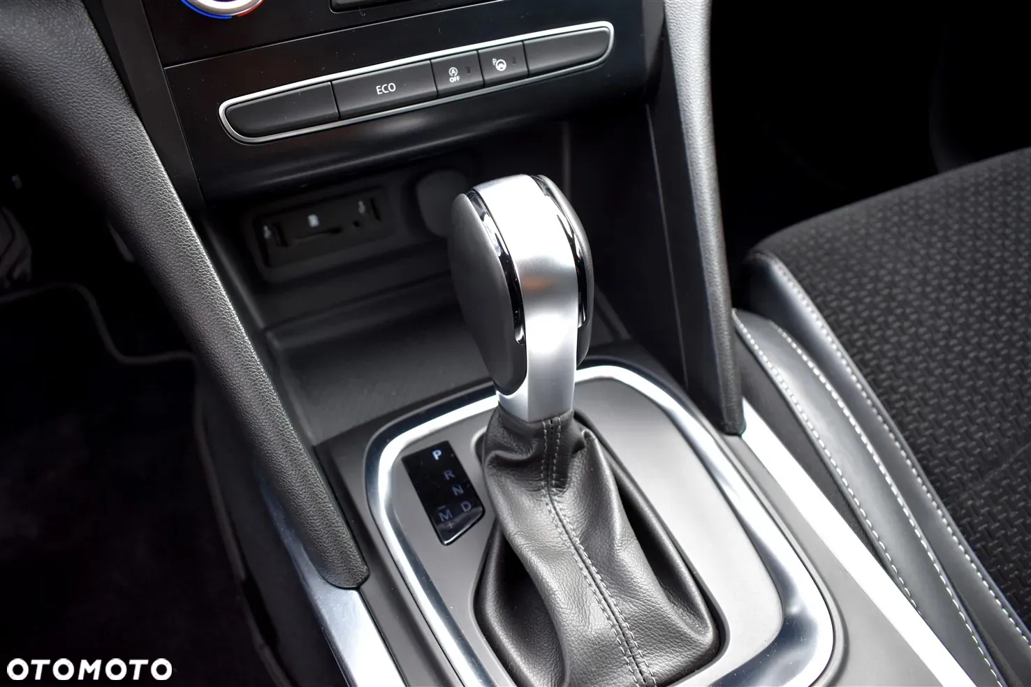 Renault Megane ENERGY TCe 130 EDC BOSE EDITION - 31