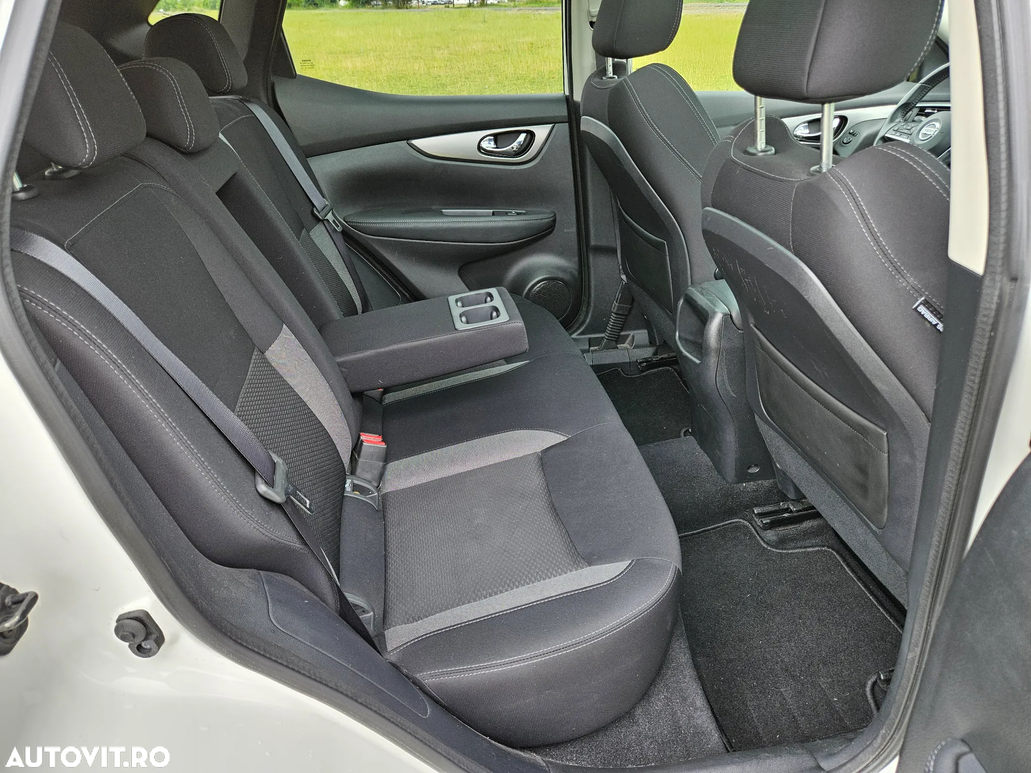 Nissan Qashqai 1.3 DIG-T N-CONNECTA - 5