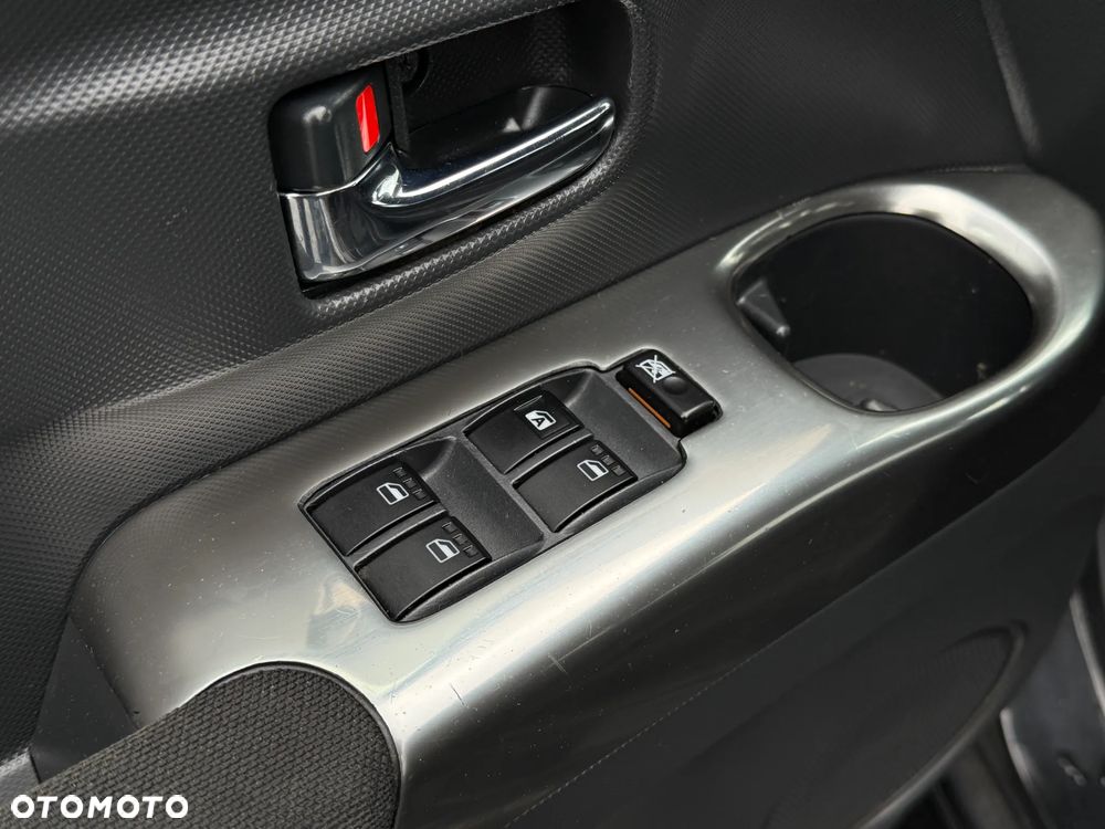 Daihatsu Materia - 10
