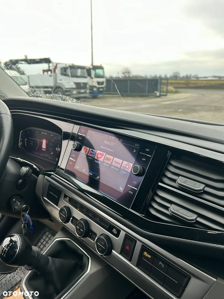 Volkswagen Transporter Caravelle T6.1 Kurz Highline - 13