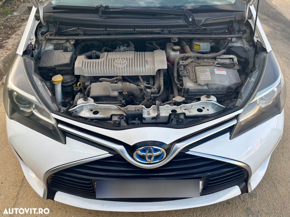 Toyota Yaris 1.5 VVT-i HSD Luna - 8