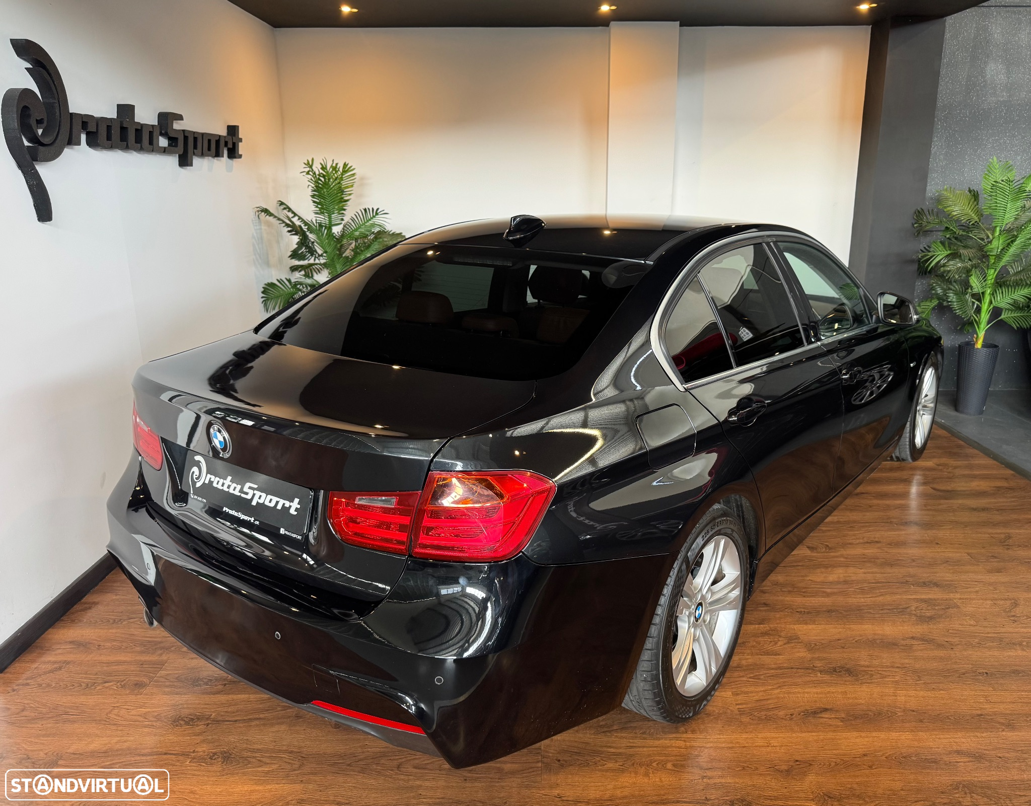 BMW 320 d EfficientDynamics Line Luxury - 39