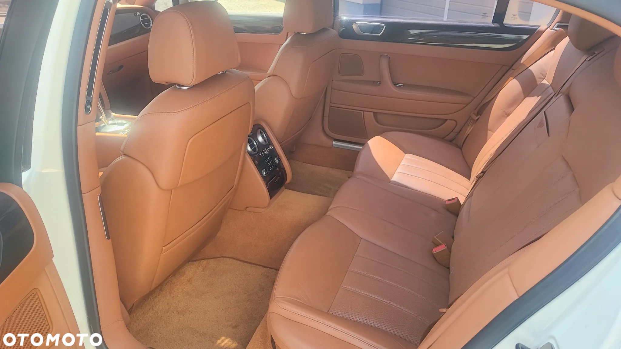 Bentley Flying Spur Continental - 22