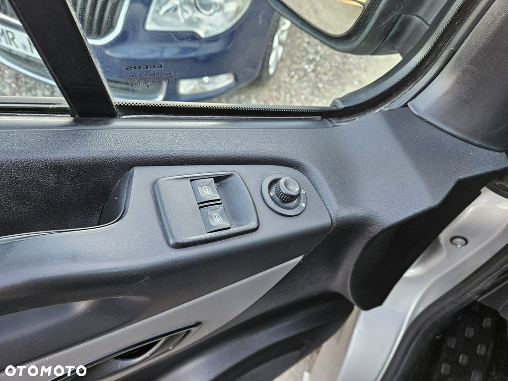 Renault Trafic - 11