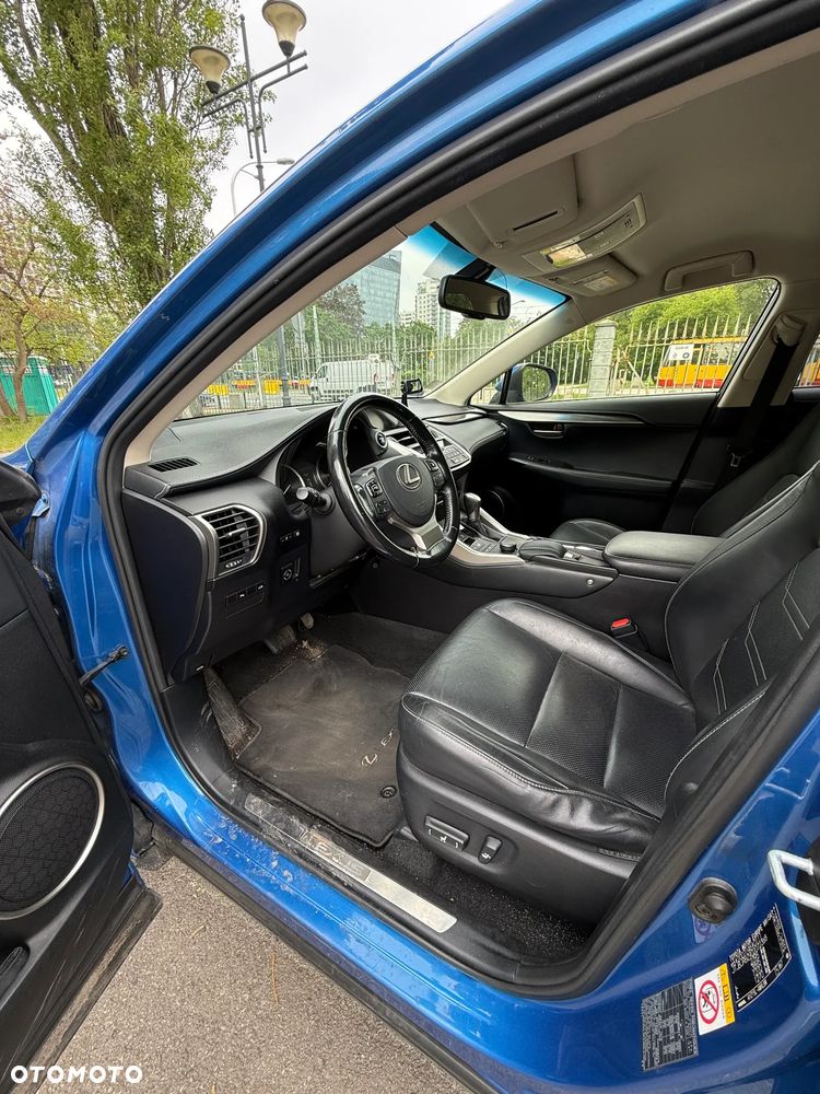 Lexus NX 300h Comfort AWD - 9
