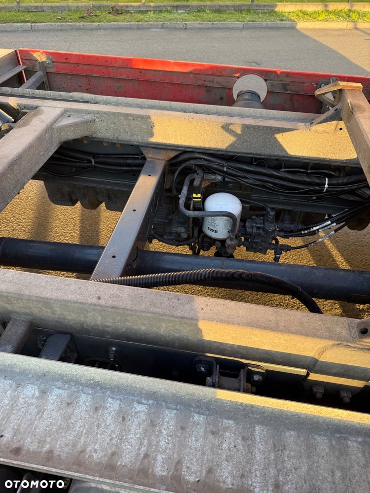 DAF LF 210 Pomoc drogowa laweta holownik widelec platforma hydrauliczna - 33