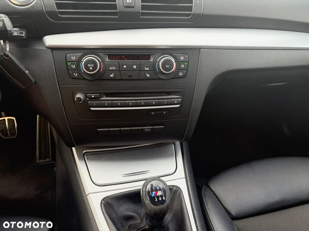 BMW Seria 1 118i Edition Sport - 29