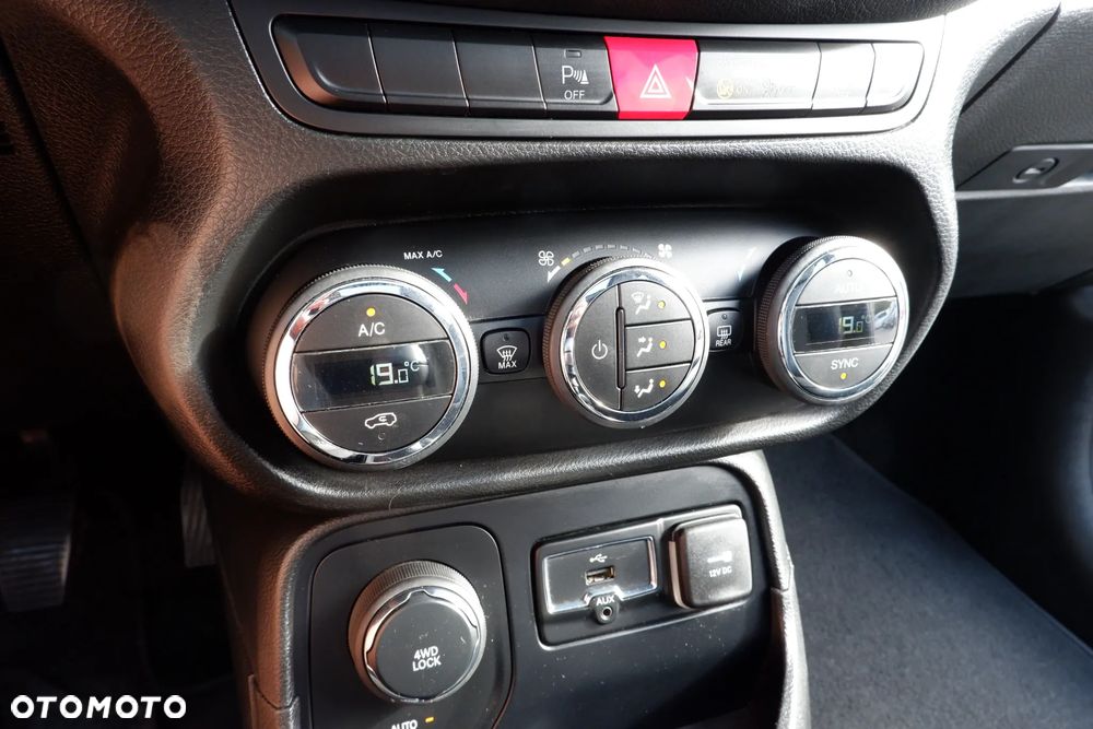 Jeep Renegade 2.0 MultiJet Limited 4WD S&S - 22