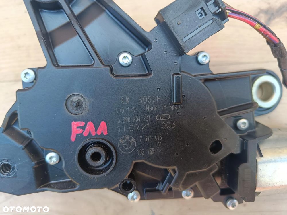 BMW F11 F31 KOMBI SILNICZEK WYCIERACZKI TYŁ TYLNEJ SZYBY 7311415 - 2