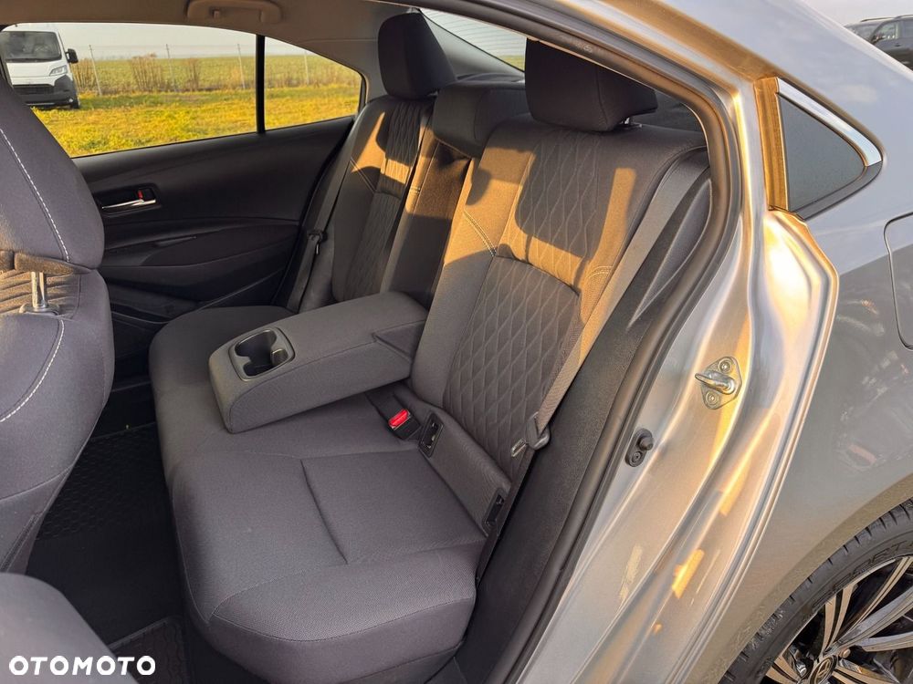 Toyota Corolla 1.8 Hybrid Comfort - 12