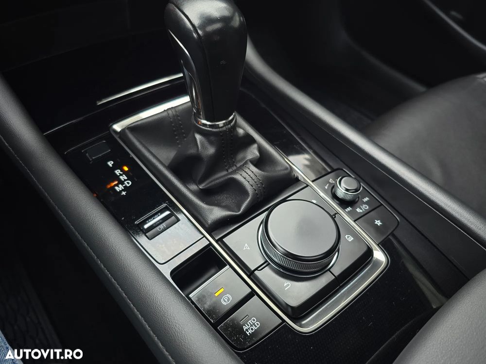 Mazda 3 e-Skyactiv X186 AT MHEV GT+ - 22