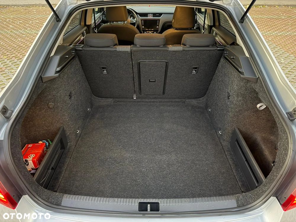 Skoda Octavia 1.6 TDI Style DSG - 8