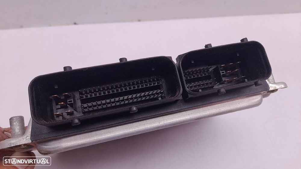 Centralina motor / ECU AUDI A4 (8E2, B6) - 2