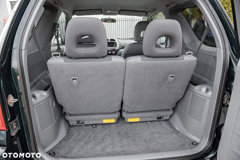 Toyota RAV4 4x4 Sol - 19