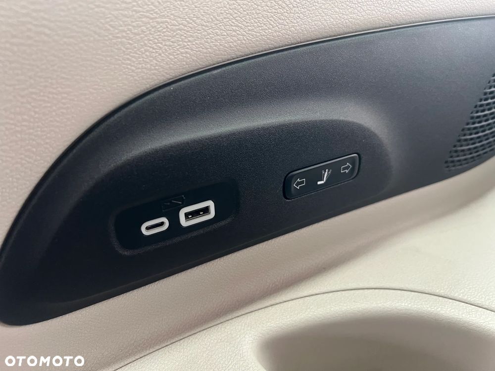 Chrysler Pacifica - 20