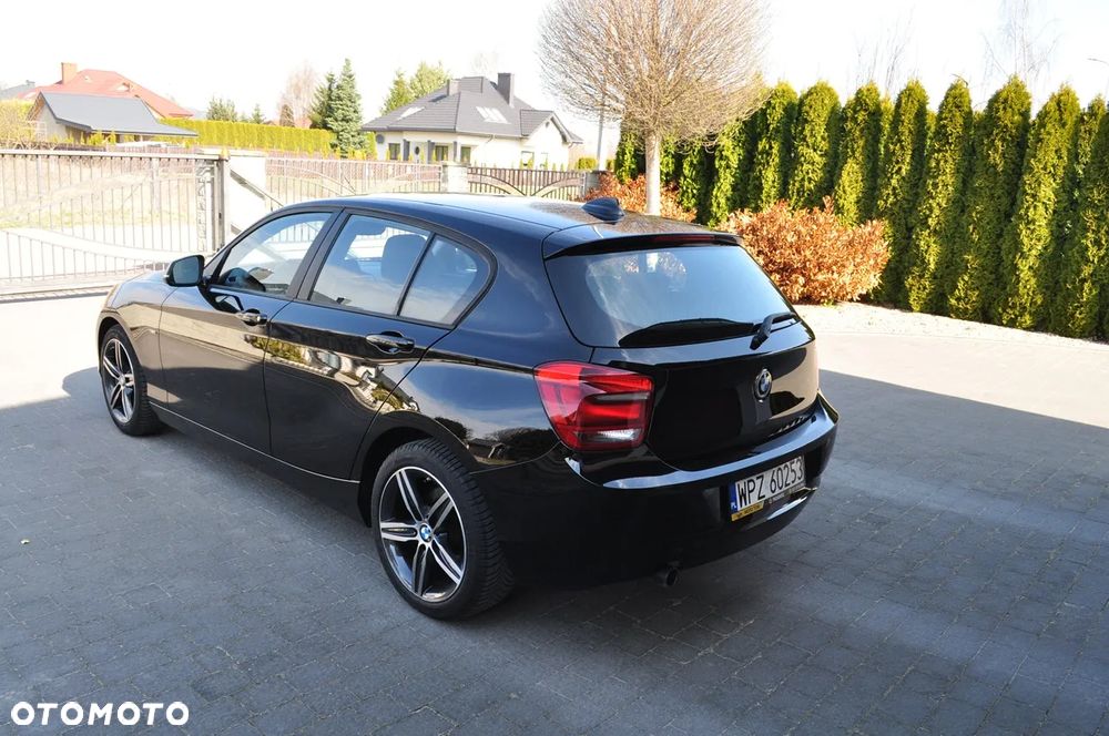 BMW Seria 1 118d Sport Line - 4