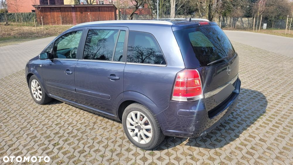 Opel Zafira 1.9 CDTI Cosmo - 17