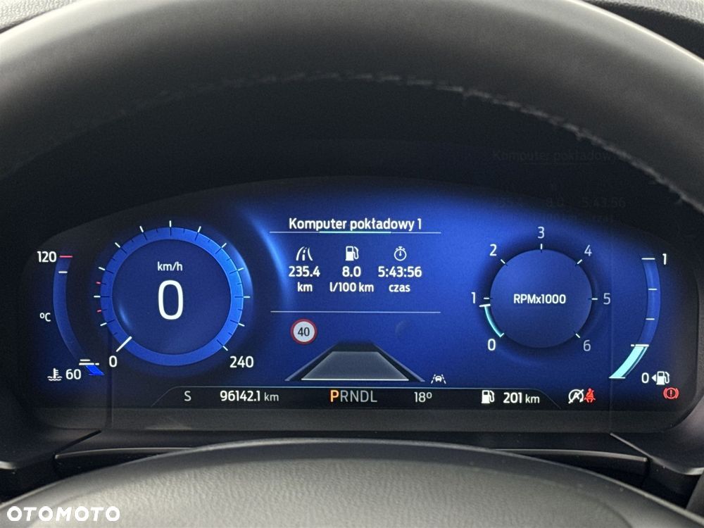 Ford Kuga - 8