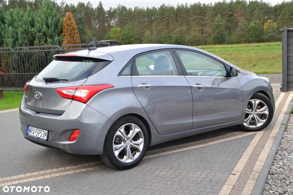 Hyundai i30 i30cw 1.6 Fifa World Cup Edition - 14