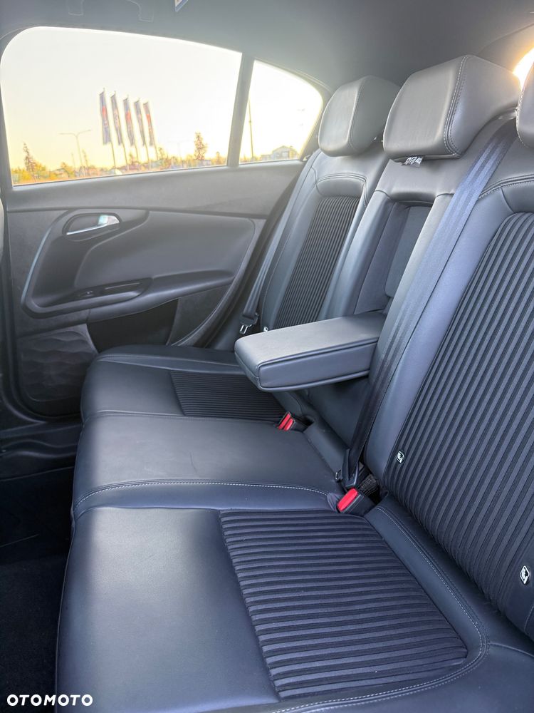 Fiat Tipo 1.4 T-Jet 16v S-Design - 29