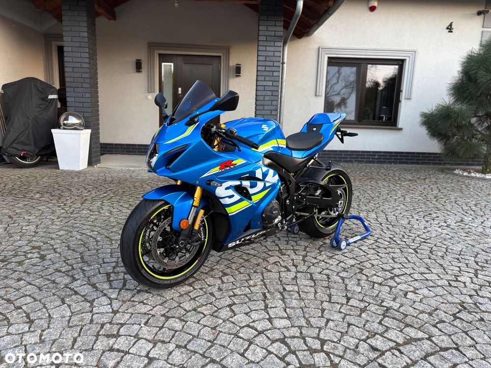 Suzuki GSX-R - 6