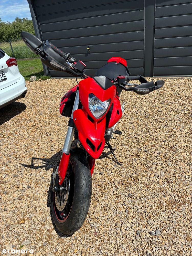 Ducati Hypermotard - 17